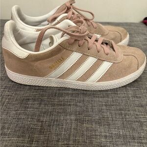 Adidas Gazelle in Pink size 2 girls